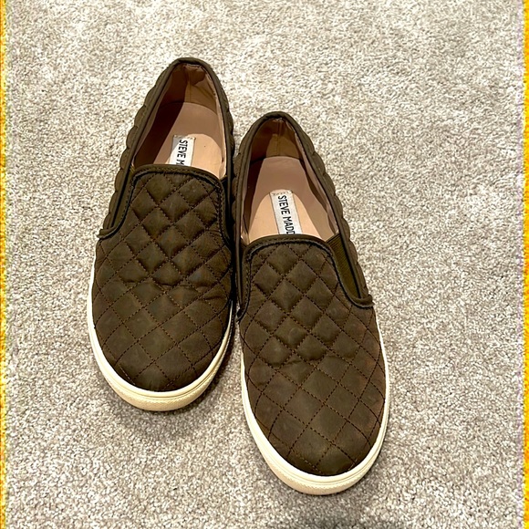 Steve Madden Ecentrcq Slip-On Sneaker Olive Size 8M - Picture 2 of 6